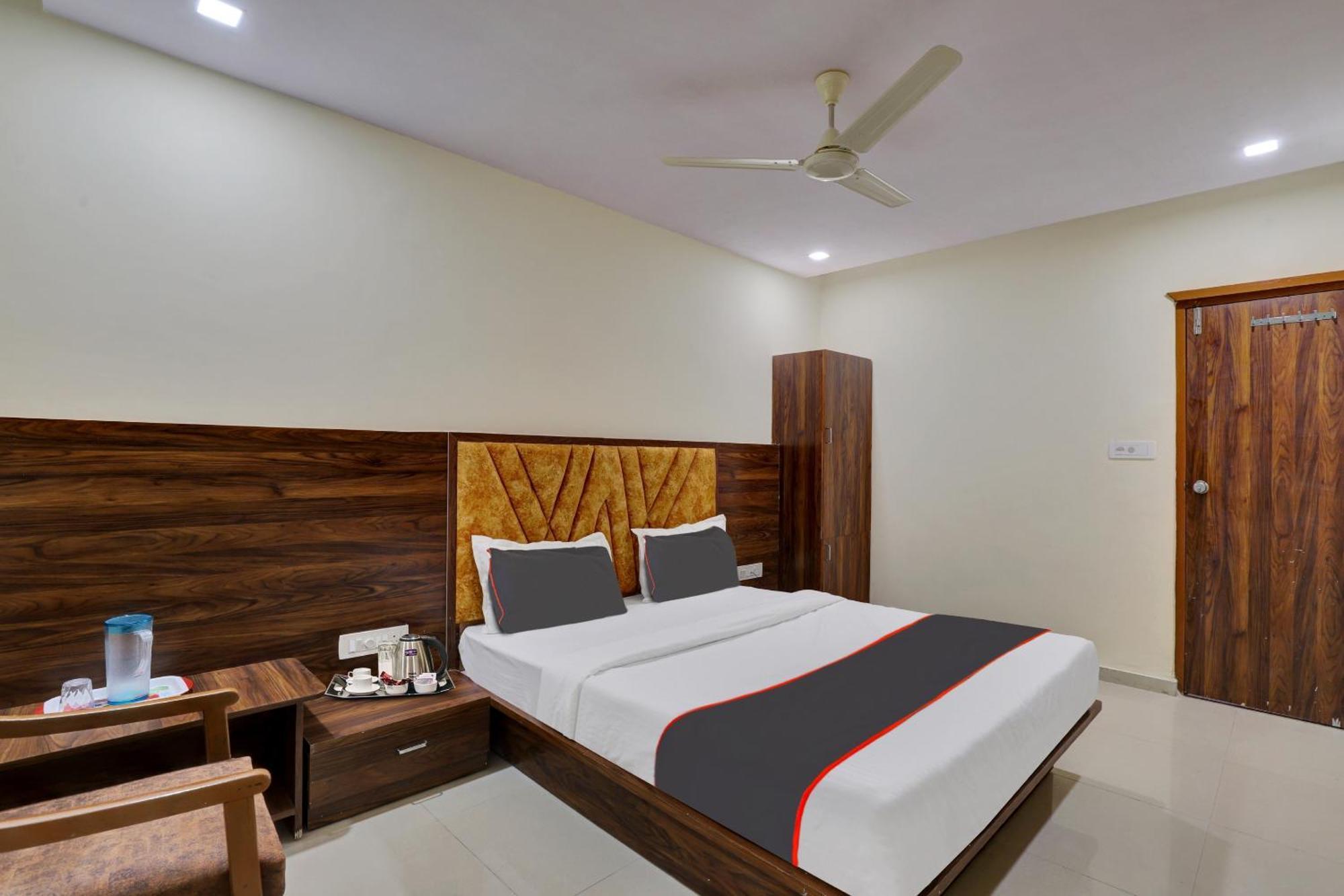 Hotel O Neelkamal Ahmedabad Esterno foto