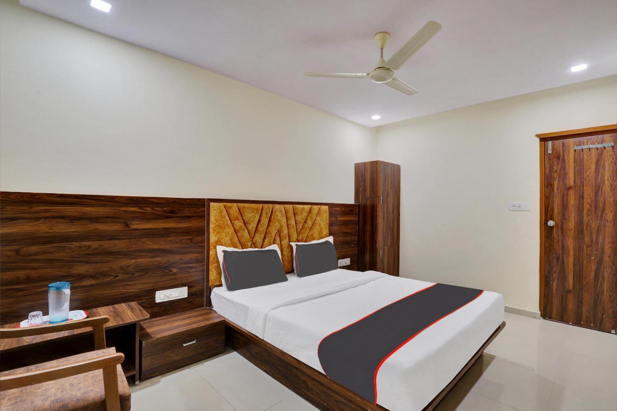Hotel O Neelkamal Ahmedabad Esterno foto