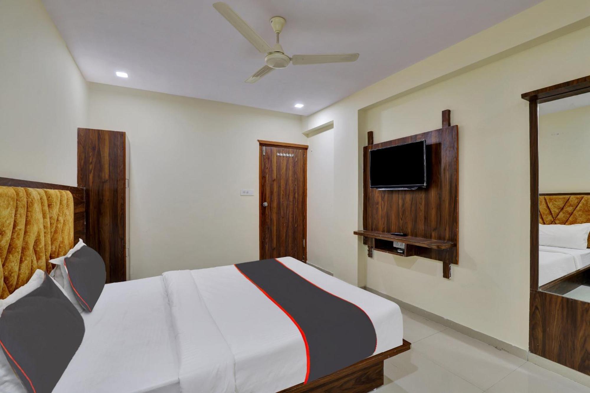 Hotel O Neelkamal Ahmedabad Esterno foto